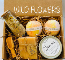 Load image into Gallery viewer, Spa Gift Set, Wild Flowers Spa Set, Birthday Gift, Gift for Her, Summer Spa Set

